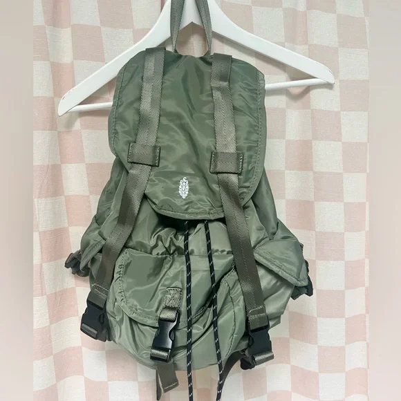 NWOT Free People The Adventurer Pack - Picture 1 of 9